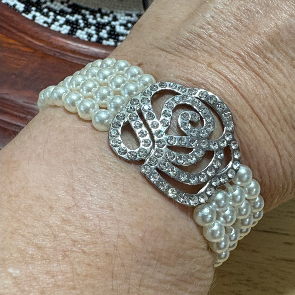 B114 Elegant 4 strand Pearl Bracelet with Silver Rose and Crystals Bracelet